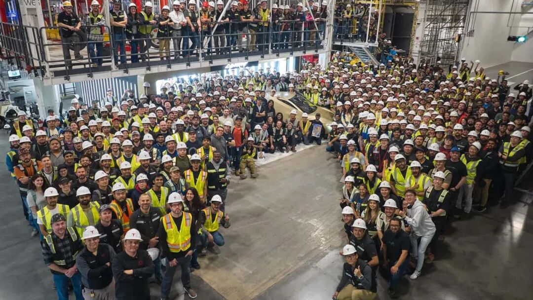 定制化算力破局，再驱智驾产业全速跃升！(图1)